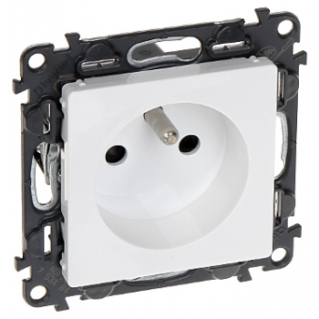 GNIAZDO POJEDYNCZE LE-753184 Valena Life 230&nbsp;V 16&nbsp;A LEGRAND
